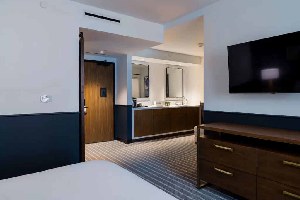 Spacious hotel suite at Cambria in Somerville-Cambridge